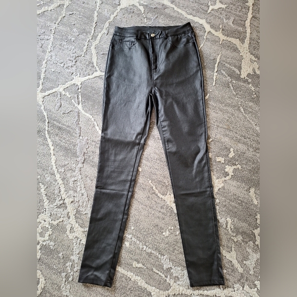 Black Faux Leather Skinny Pants - Picture 1 of 1